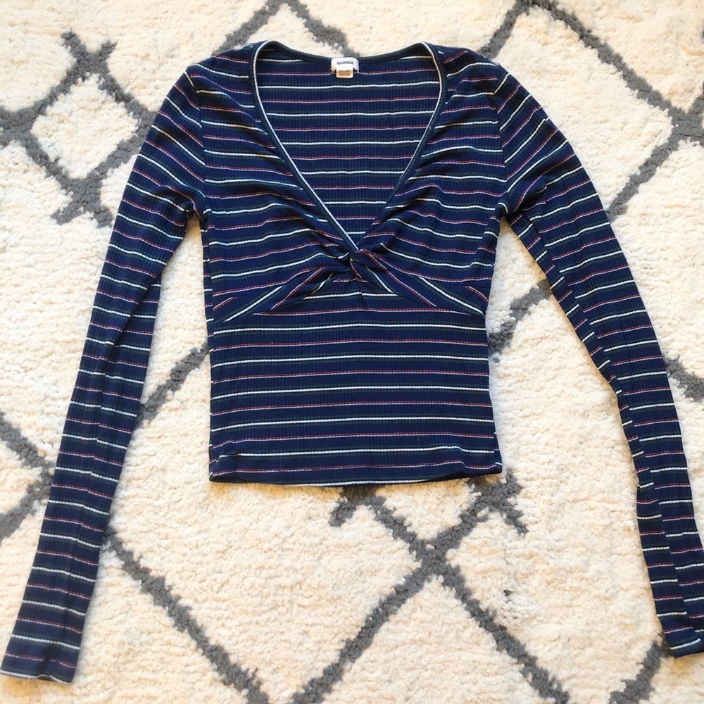 Garage long sleeve twist front long sleeve